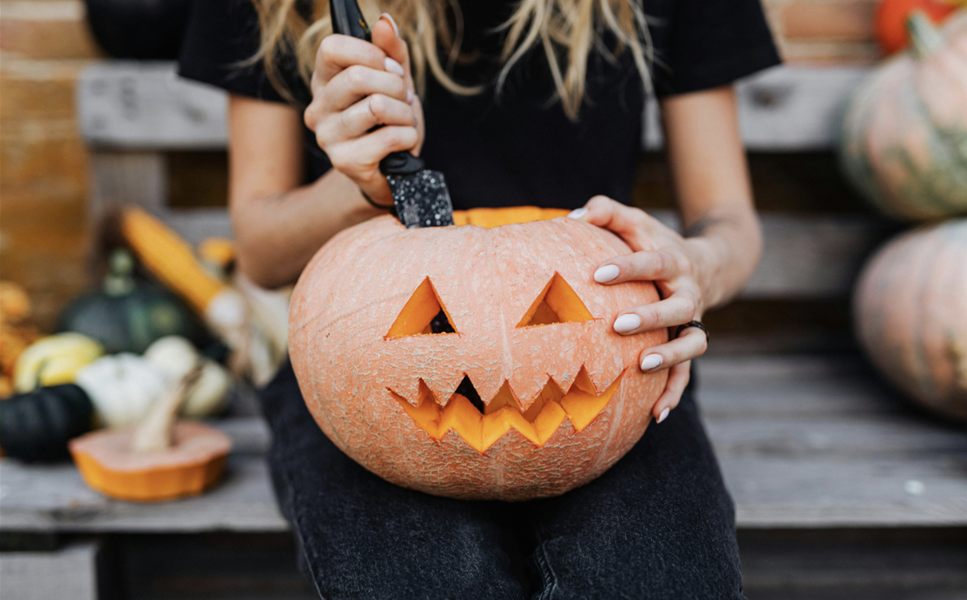 Ein Spaß für Groß und Klein - Kürbisschnitzen